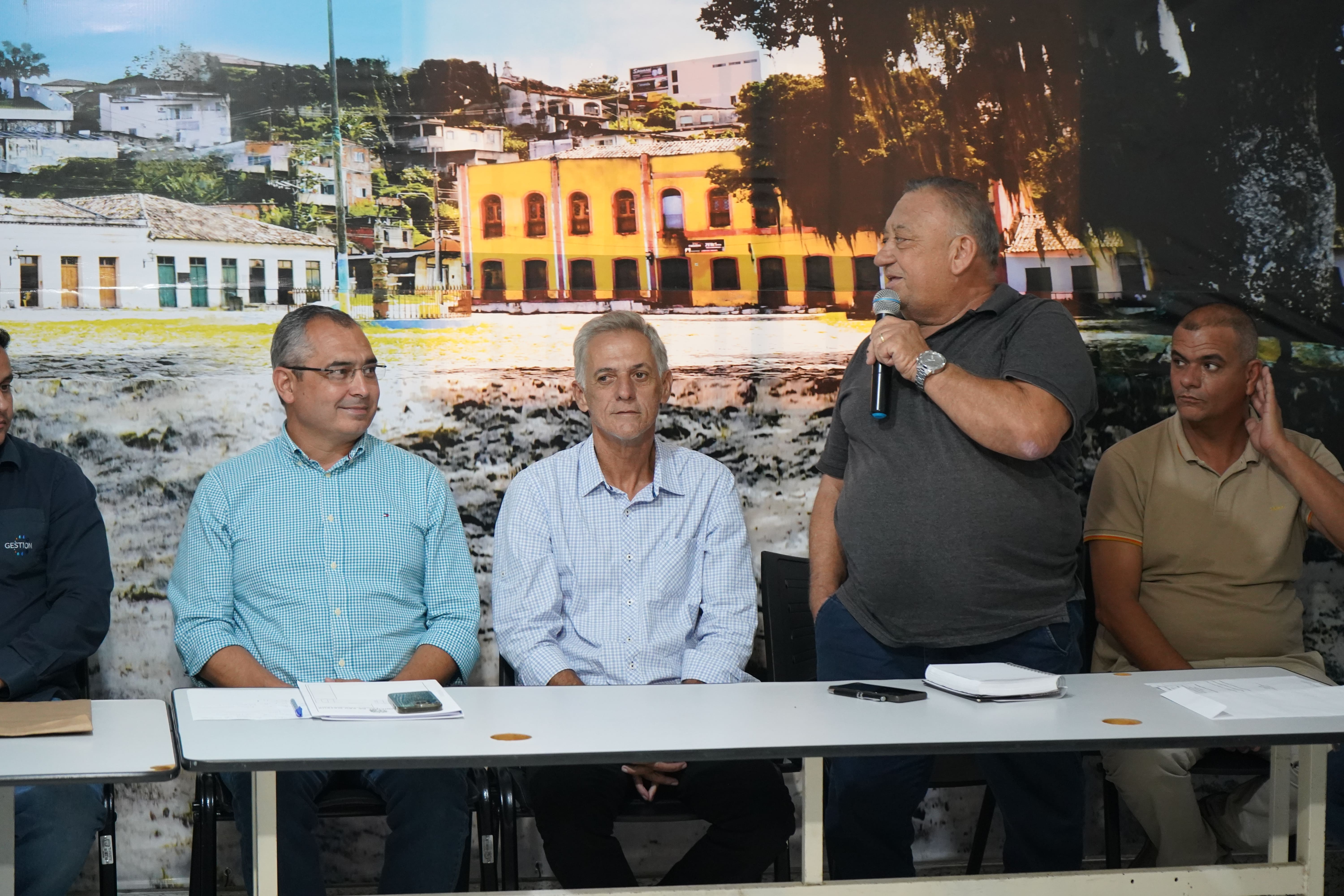 CERIMÔNIA DE ASSINATURA DE ORDENS DE SERVIÇO EM SÃO MATEUS: AVANÇOS PARA O FUTURO