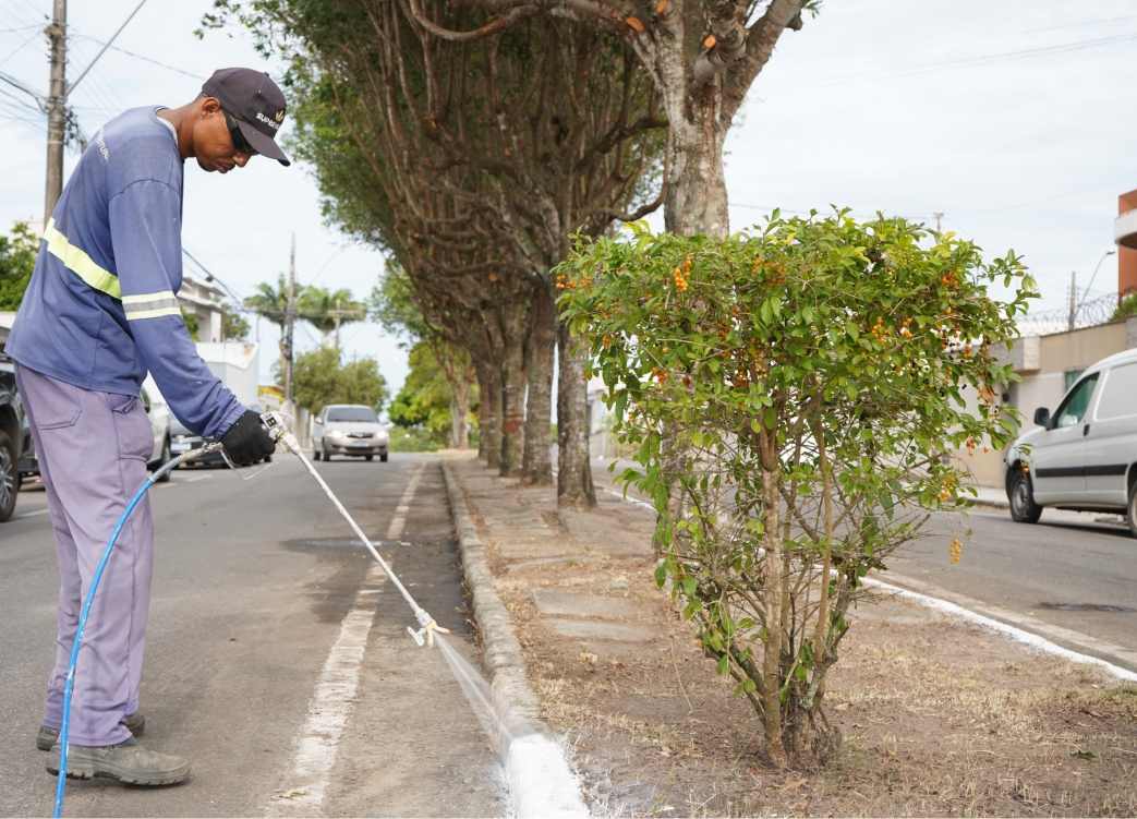 SÃO MATEUS INOVA NA SINALIZAÇÃO VIÁRIA COM NOVA MÁQUINA DE PINTURA