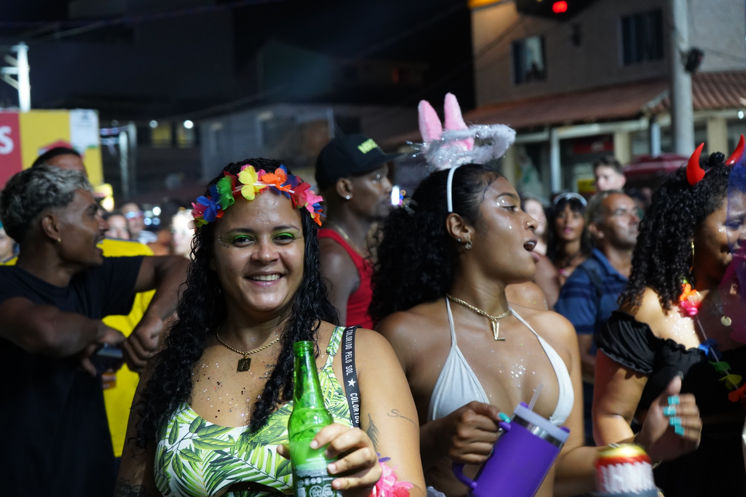 FOTOS DA SEGUNDA NOITE DE FOLIA: SÁBADO DO “GURIRI CARNAVAL 2025” É UM SUCESSO ABSOLUTO