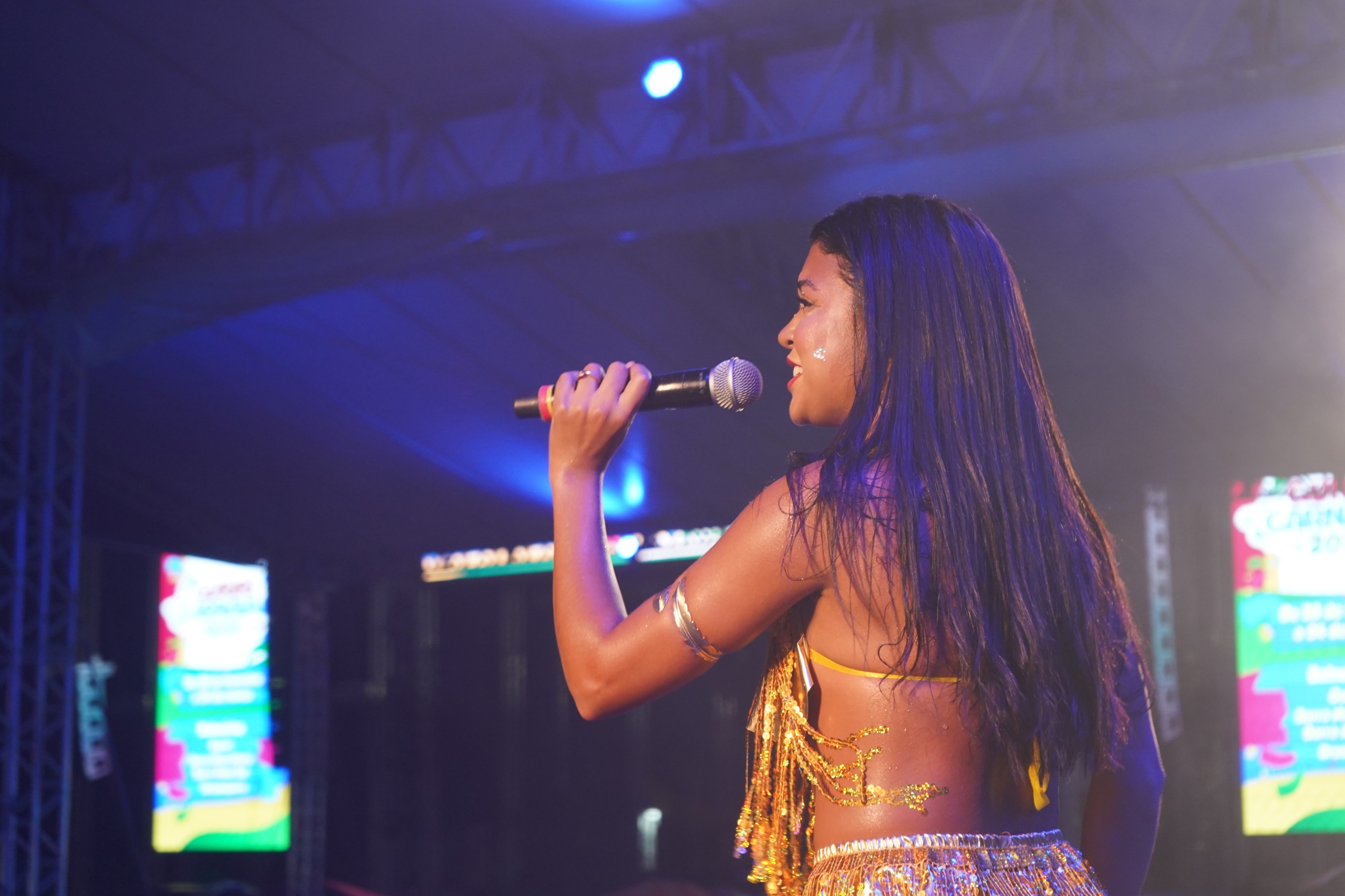 FOTOS DA SEGUNDA NOITE DE FOLIA: SÁBADO DO “GURIRI CARNAVAL 2025” É UM SUCESSO ABSOLUTO