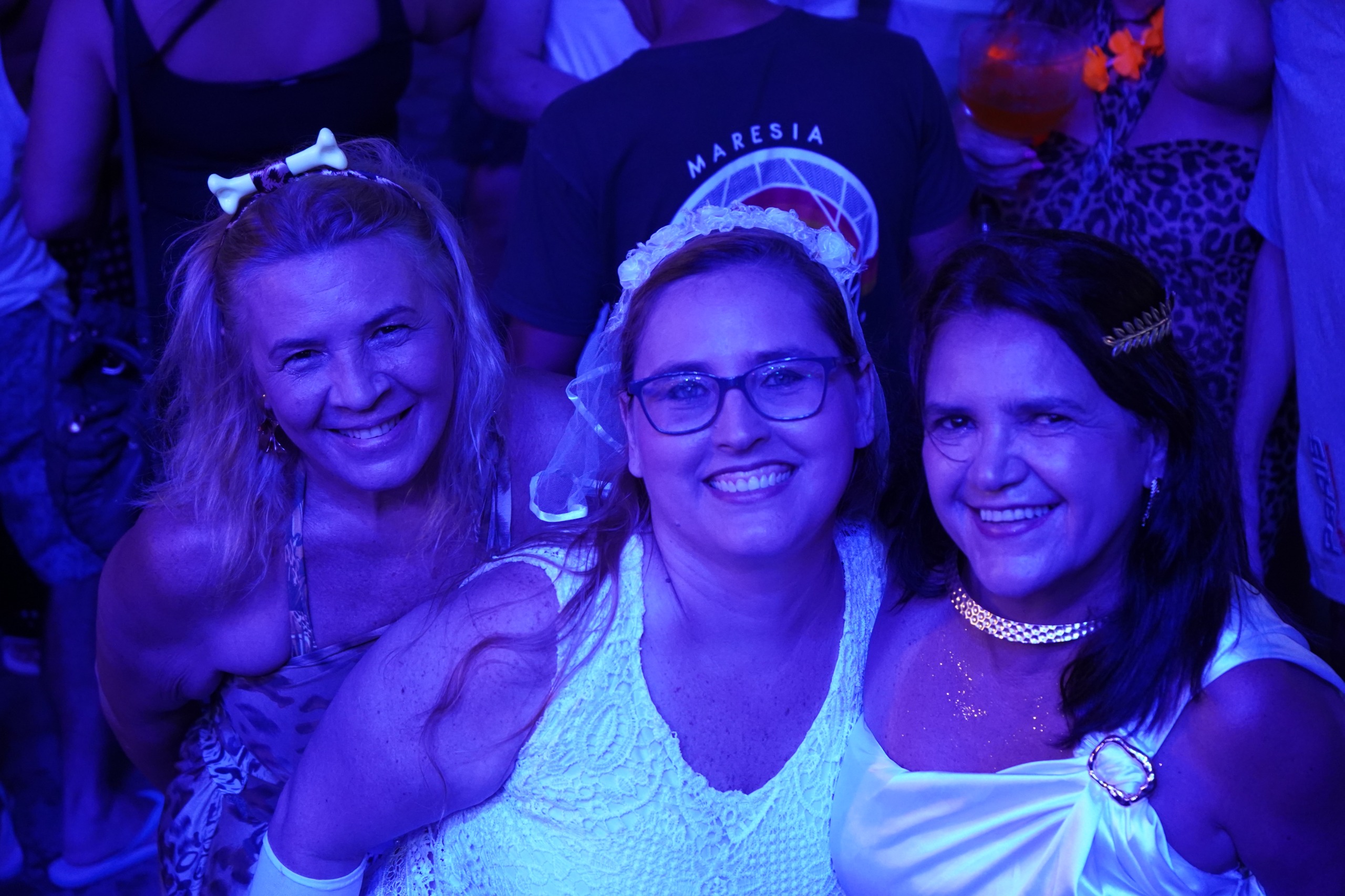 FOTOS DA SEGUNDA NOITE DE FOLIA: SÁBADO DO “GURIRI CARNAVAL 2025” É UM SUCESSO ABSOLUTO