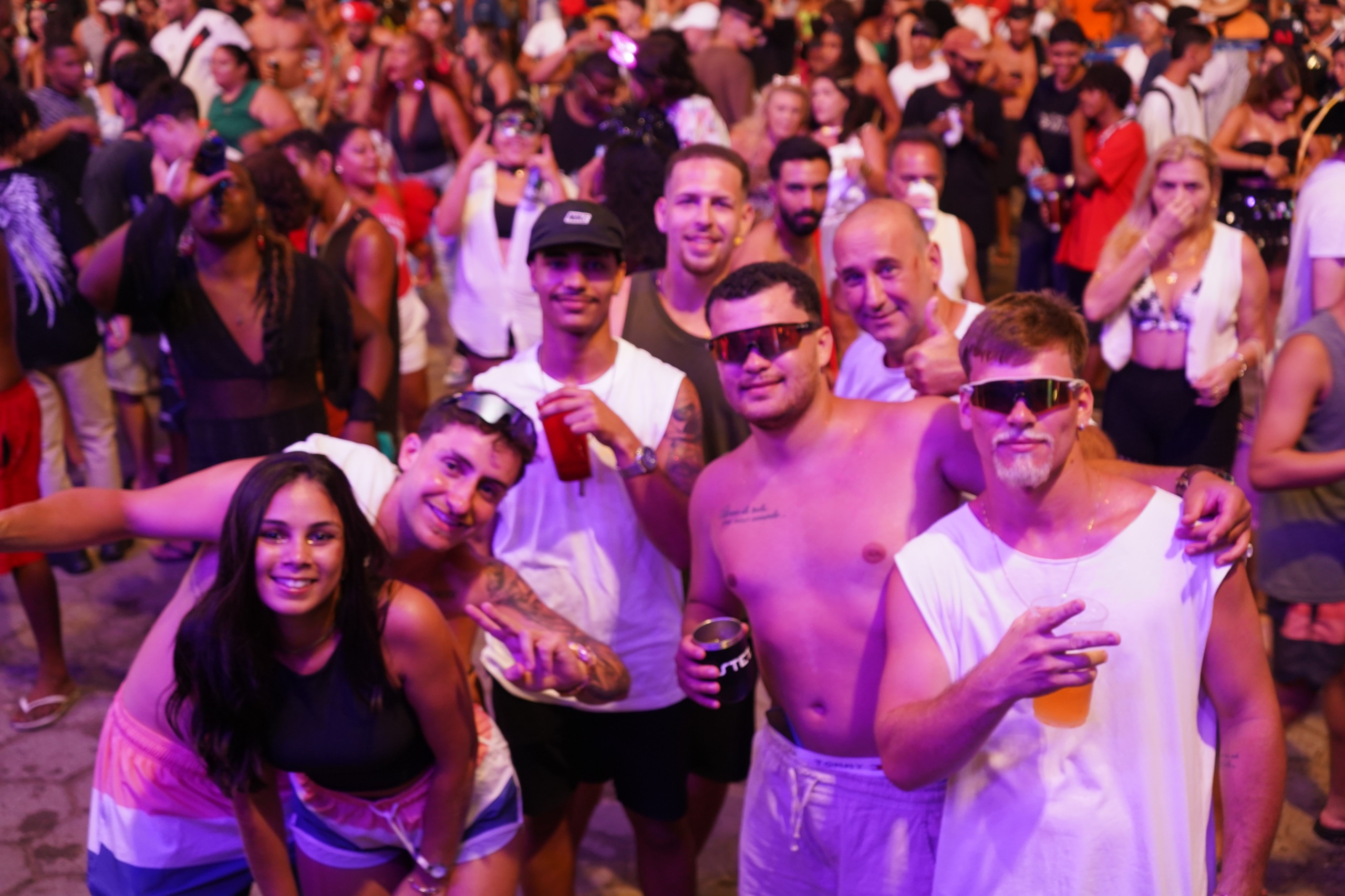 FOTOS DA SEGUNDA NOITE DE FOLIA: SÁBADO DO “GURIRI CARNAVAL 2025” É UM SUCESSO ABSOLUTO