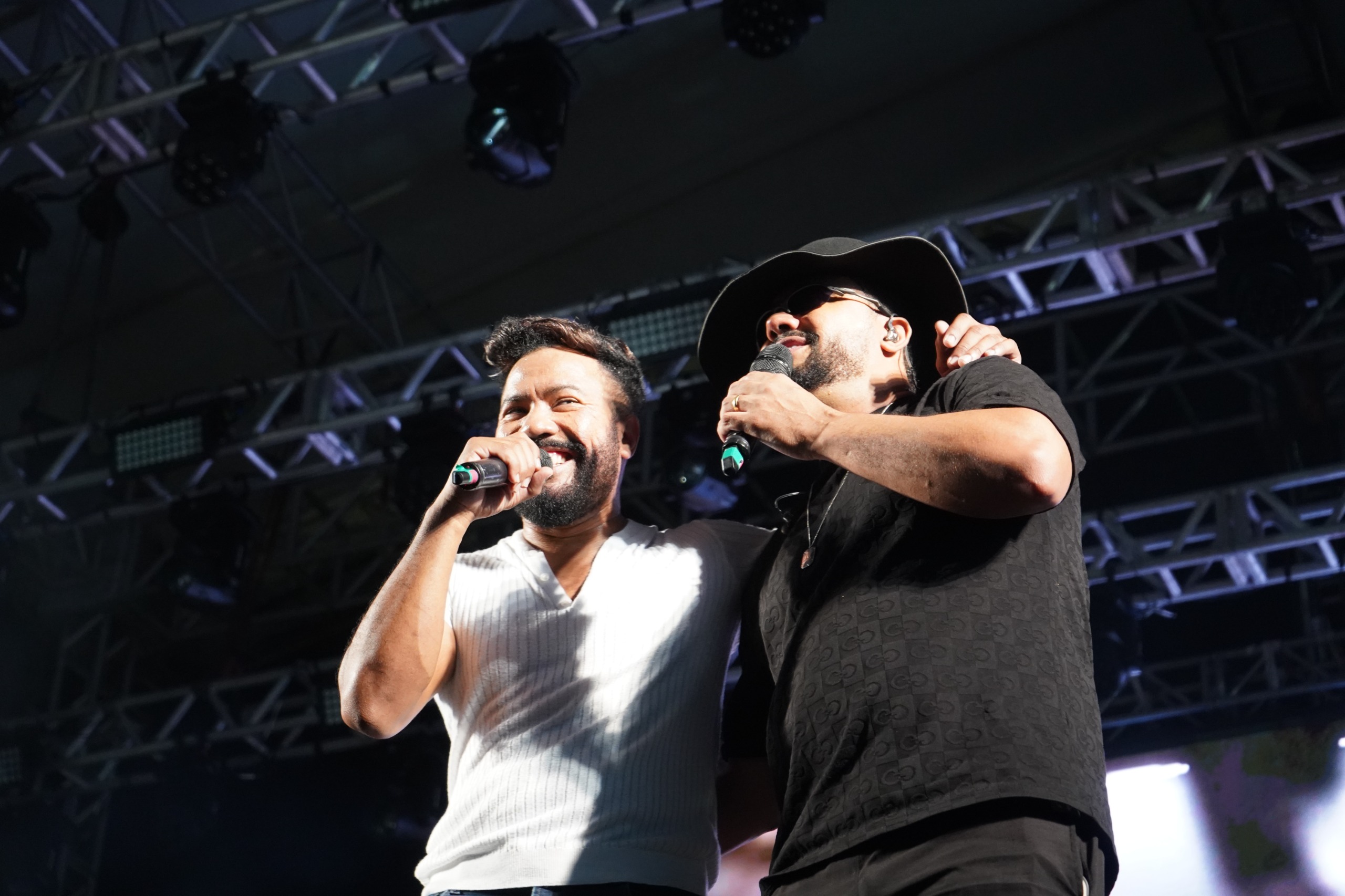 FOTOS DA SEGUNDA NOITE DE FOLIA: SÁBADO DO “GURIRI CARNAVAL 2025” É UM SUCESSO ABSOLUTO