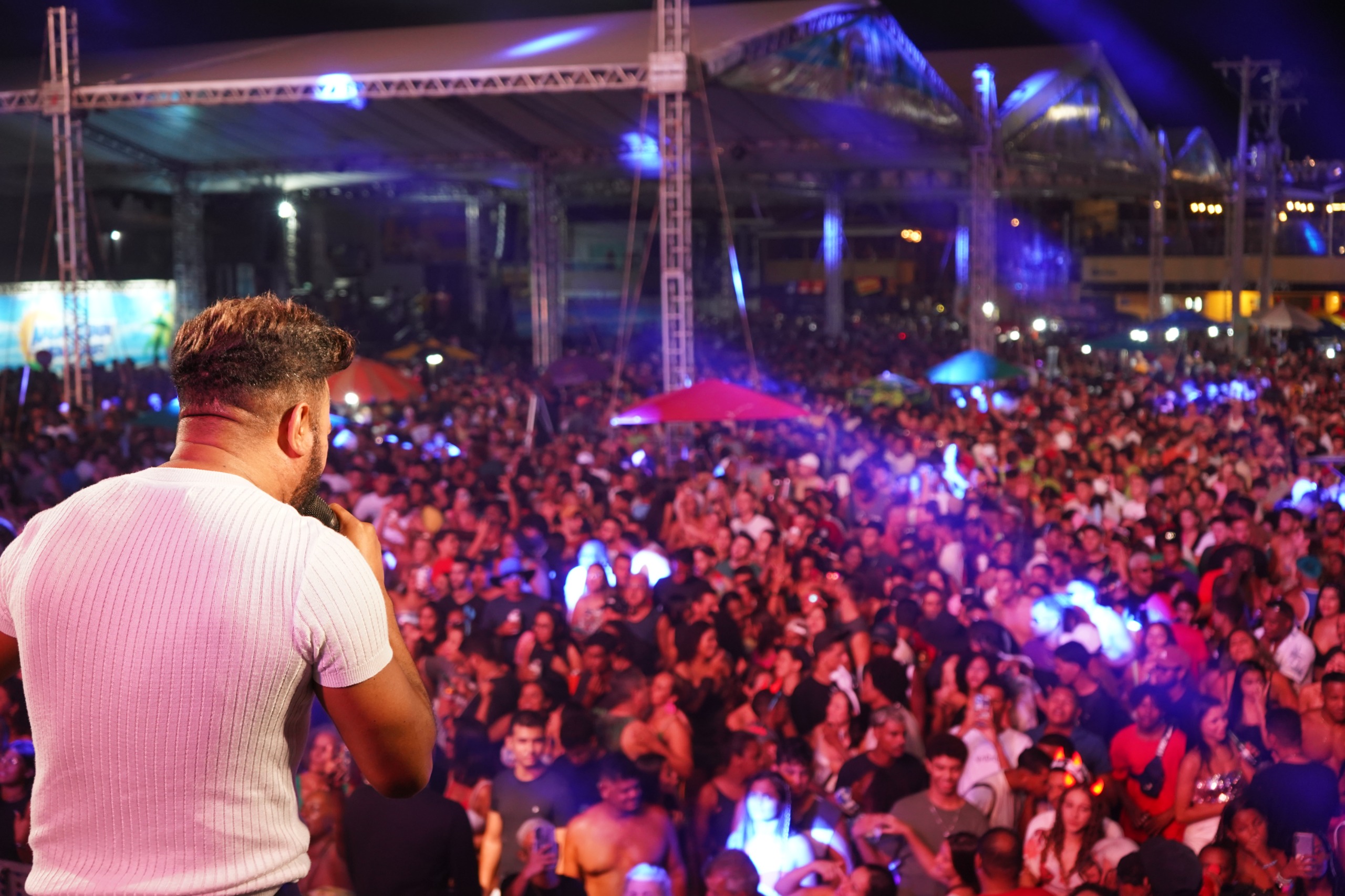 FOTOS DA SEGUNDA NOITE DE FOLIA: SÁBADO DO “GURIRI CARNAVAL 2025” É UM SUCESSO ABSOLUTO