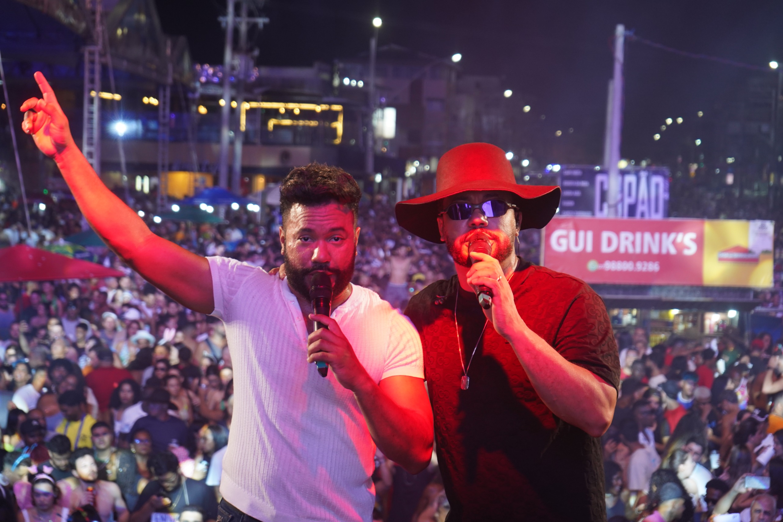 FOTOS DA SEGUNDA NOITE DE FOLIA: SÁBADO DO “GURIRI CARNAVAL 2025” É UM SUCESSO ABSOLUTO