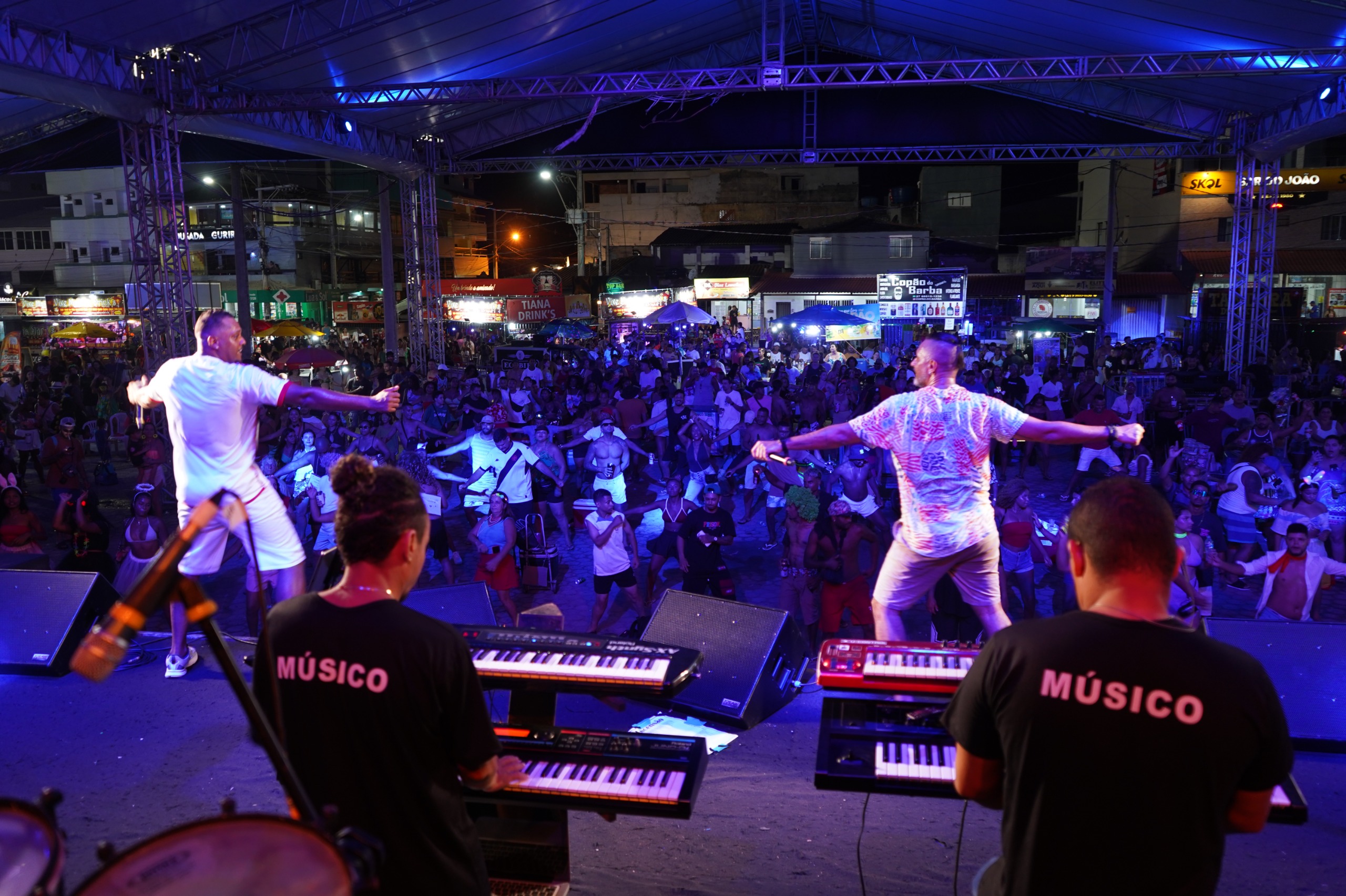 FOTOS DA SEGUNDA NOITE DE FOLIA: SÁBADO DO “GURIRI CARNAVAL 2025” É UM SUCESSO ABSOLUTO