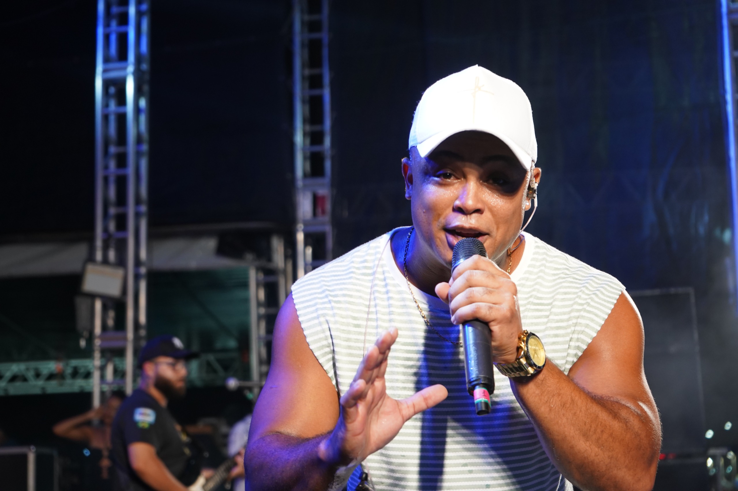 FOTOS DA SEGUNDA NOITE DE FOLIA: SÁBADO DO “GURIRI CARNAVAL 2025” É UM SUCESSO ABSOLUTO