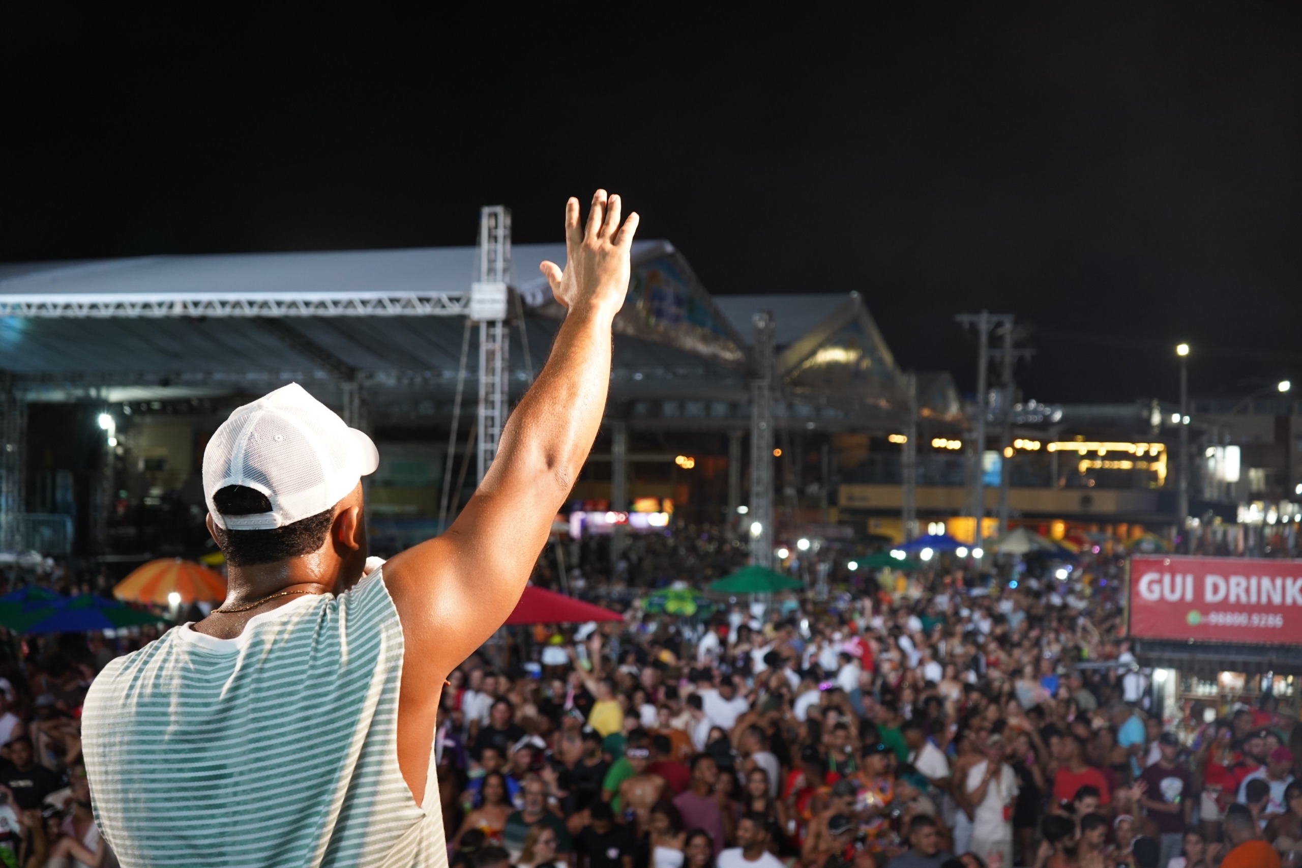 FOTOS DA SEGUNDA NOITE DE FOLIA: SÁBADO DO “GURIRI CARNAVAL 2025” É UM SUCESSO ABSOLUTO