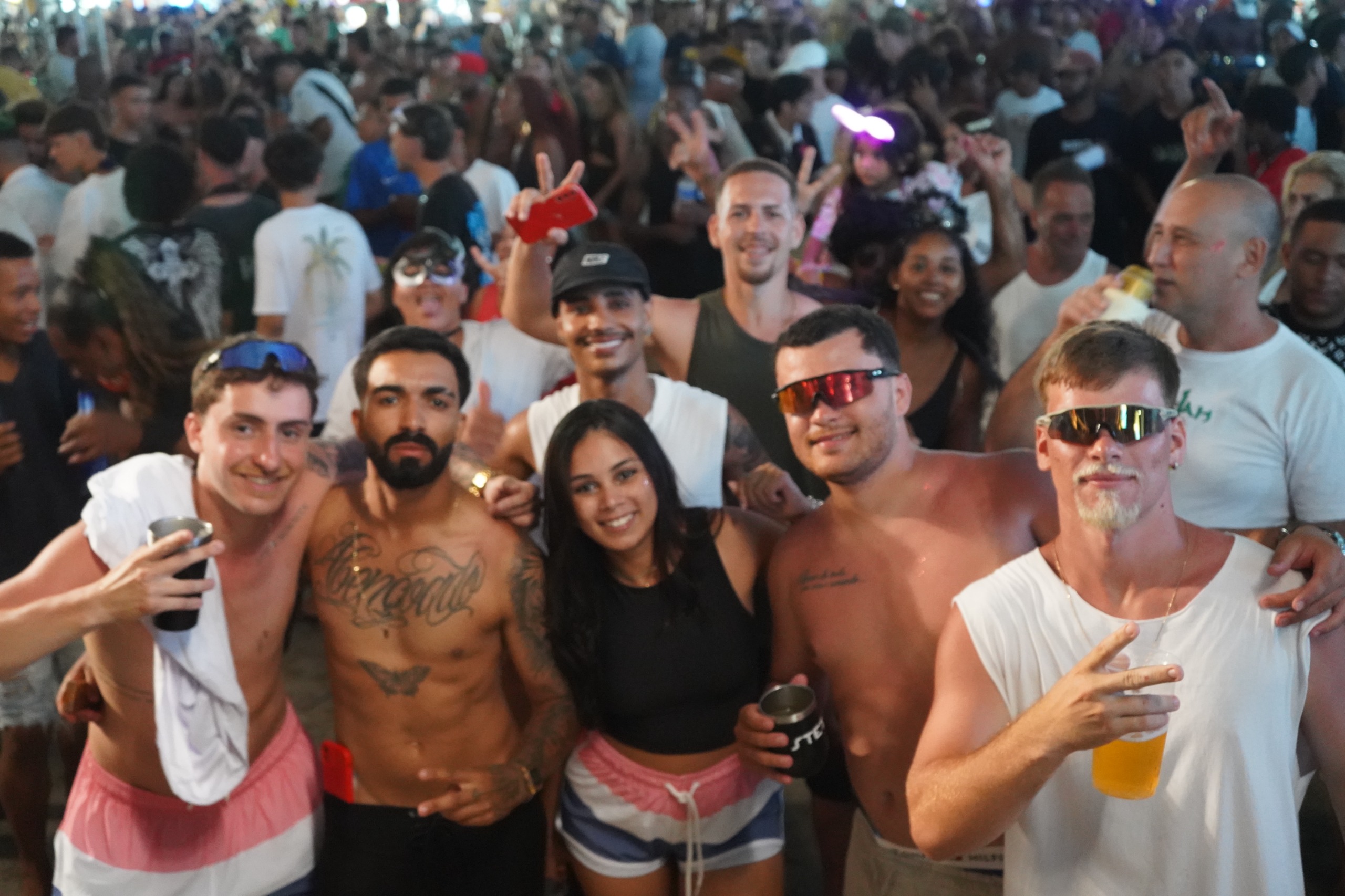 FOTOS DA SEGUNDA NOITE DE FOLIA: SÁBADO DO “GURIRI CARNAVAL 2025” É UM SUCESSO ABSOLUTO