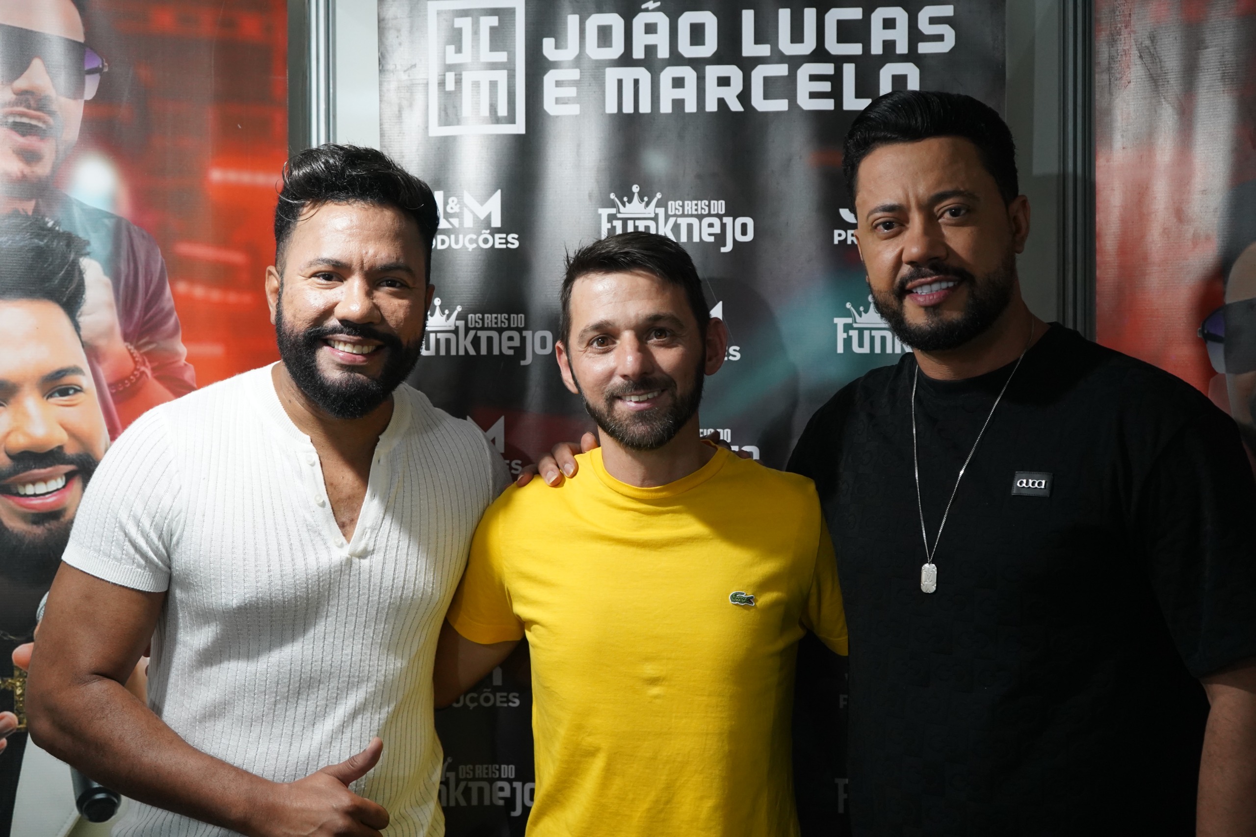 FOTOS DA SEGUNDA NOITE DE FOLIA: SÁBADO DO “GURIRI CARNAVAL 2025” É UM SUCESSO ABSOLUTO