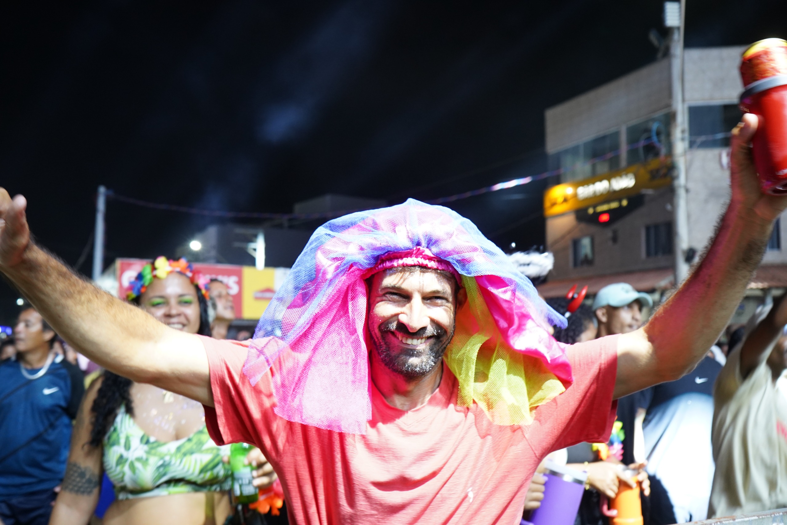 FOTOS DA SEGUNDA NOITE DE FOLIA: SÁBADO DO “GURIRI CARNAVAL 2025” É UM SUCESSO ABSOLUTO