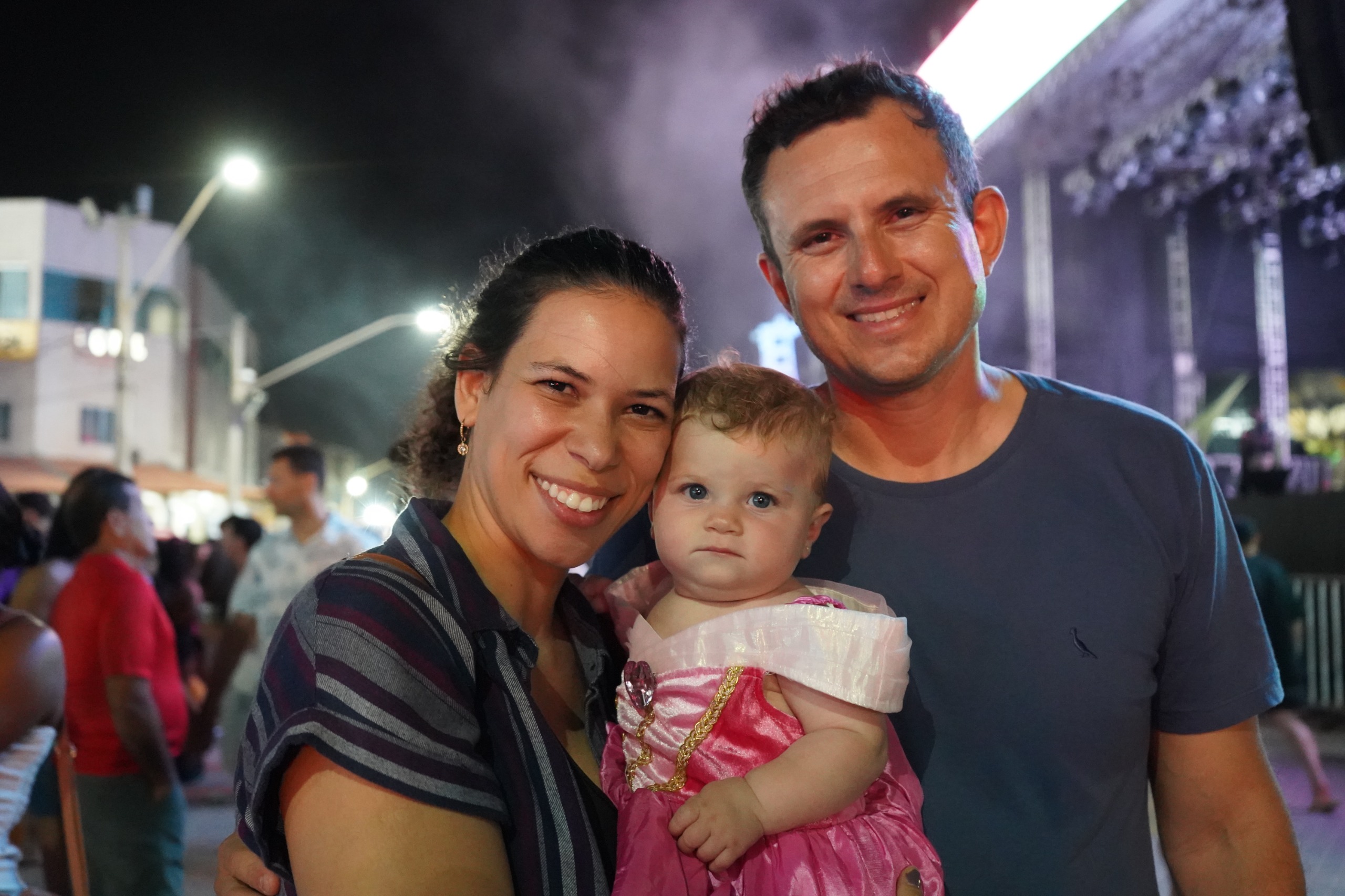 FOTOS DA SEGUNDA NOITE DE FOLIA: SÁBADO DO “GURIRI CARNAVAL 2025” É UM SUCESSO ABSOLUTO