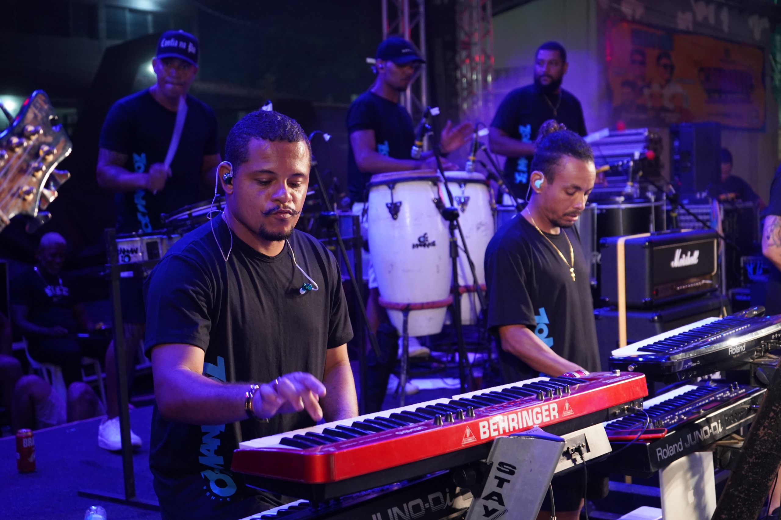 FOTOS DA SEGUNDA NOITE DE FOLIA: SÁBADO DO “GURIRI CARNAVAL 2025” É UM SUCESSO ABSOLUTO