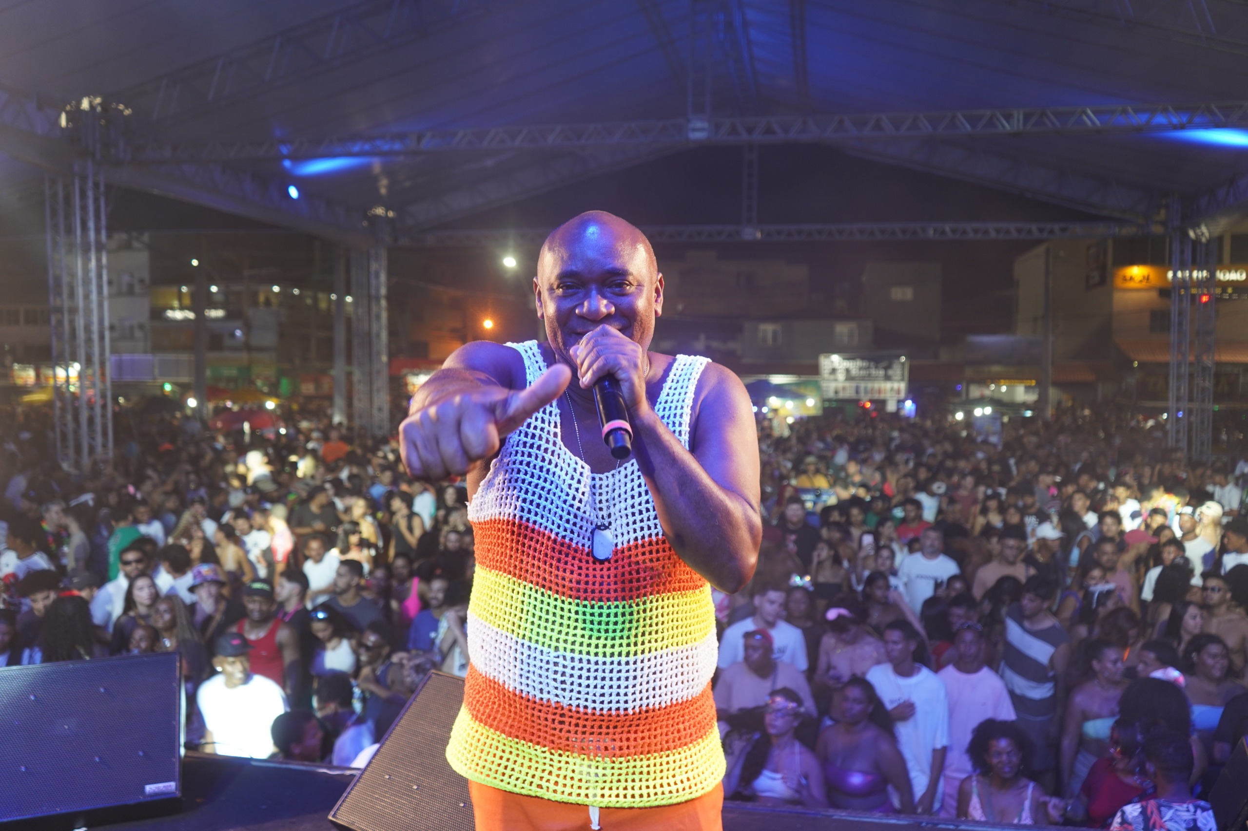 FOTOS DA SEGUNDA NOITE DE FOLIA: SÁBADO DO “GURIRI CARNAVAL 2025” É UM SUCESSO ABSOLUTO