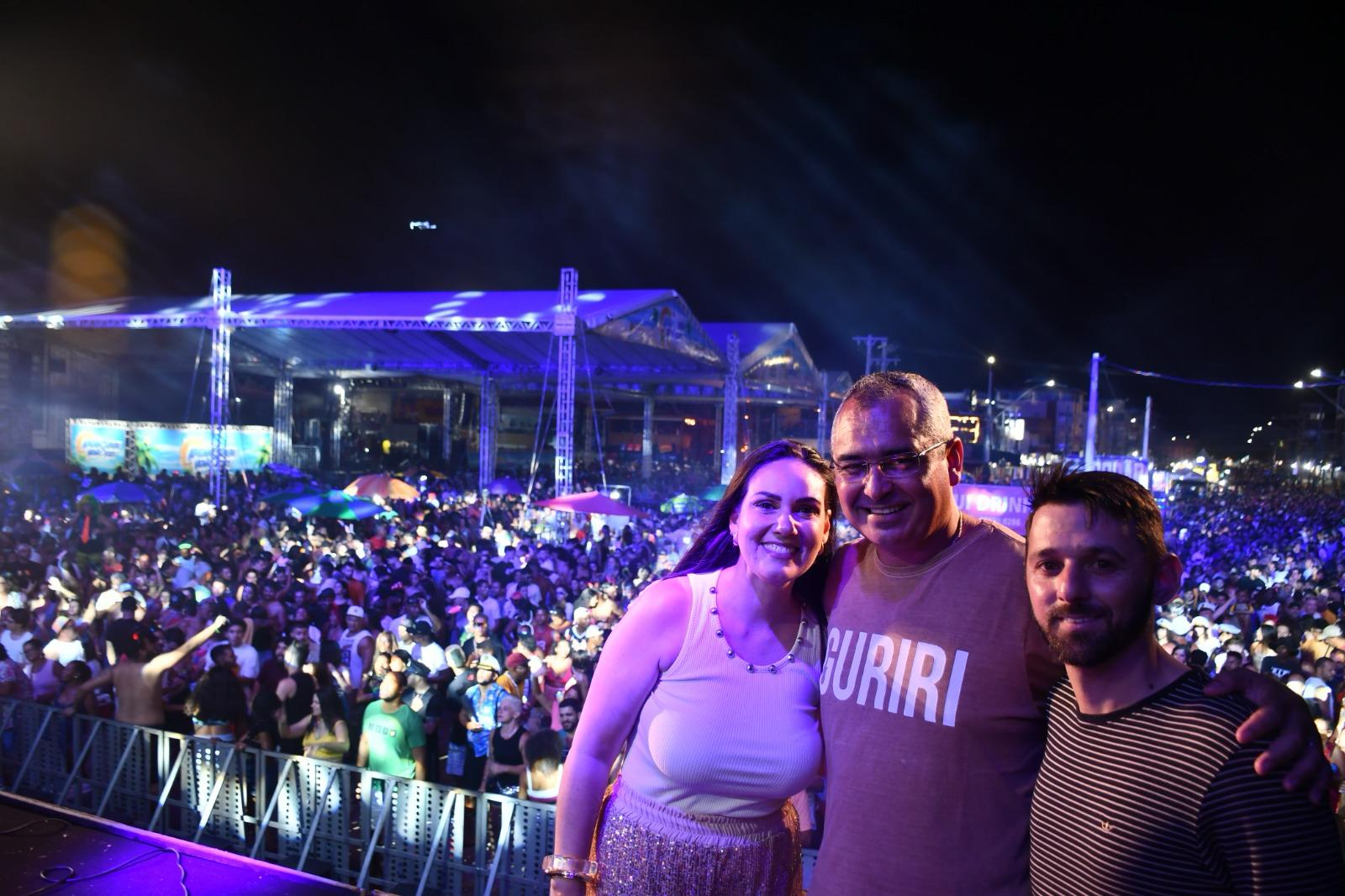 FOTOS DA TERCEIRA NOITE DO GURIRI CARNAVAL 2025: UMA NOITE MEMORÁVEL DE MÚSICA E ALEGRIA