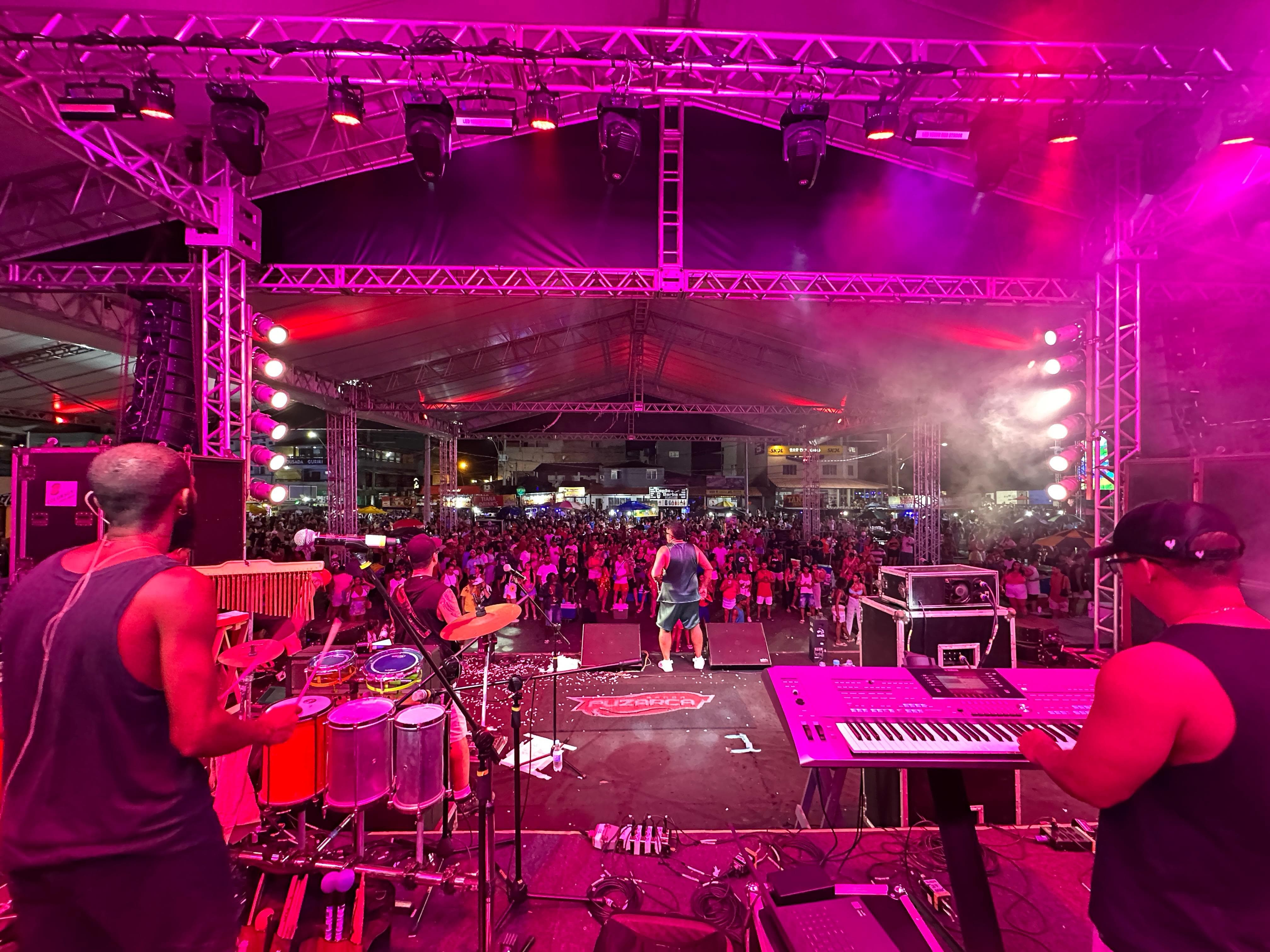 FOTOS: QUARTA NOITE DO GURIRI CARNAVAL 2025 FOI UM SUCESSO DE PÚBLICO