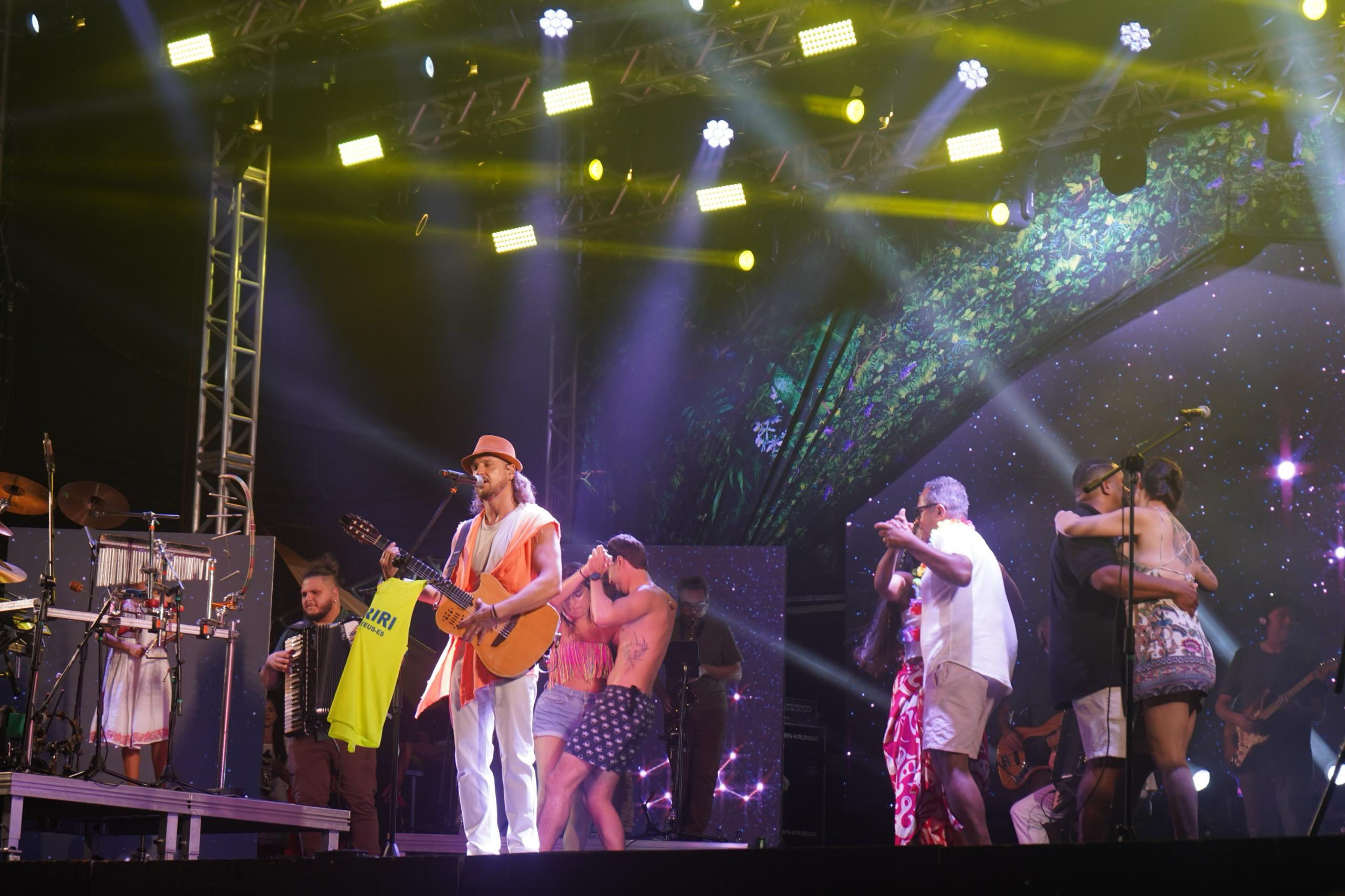 FOTOS: QUARTA NOITE DO GURIRI CARNAVAL 2025 FOI UM SUCESSO DE PÚBLICO