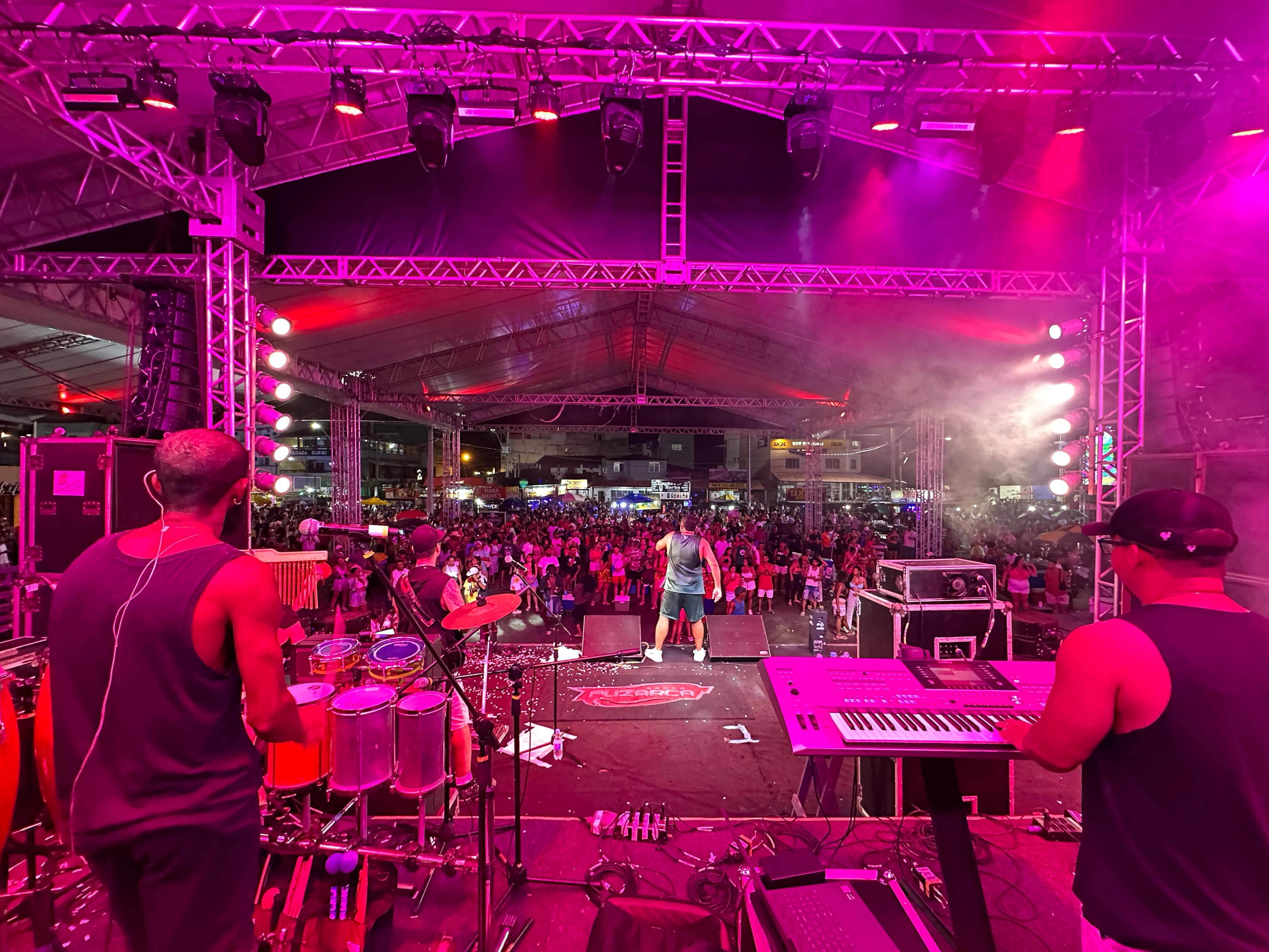 FOTOS: QUARTA NOITE DO GURIRI CARNAVAL 2025 FOI UM SUCESSO DE PÚBLICO