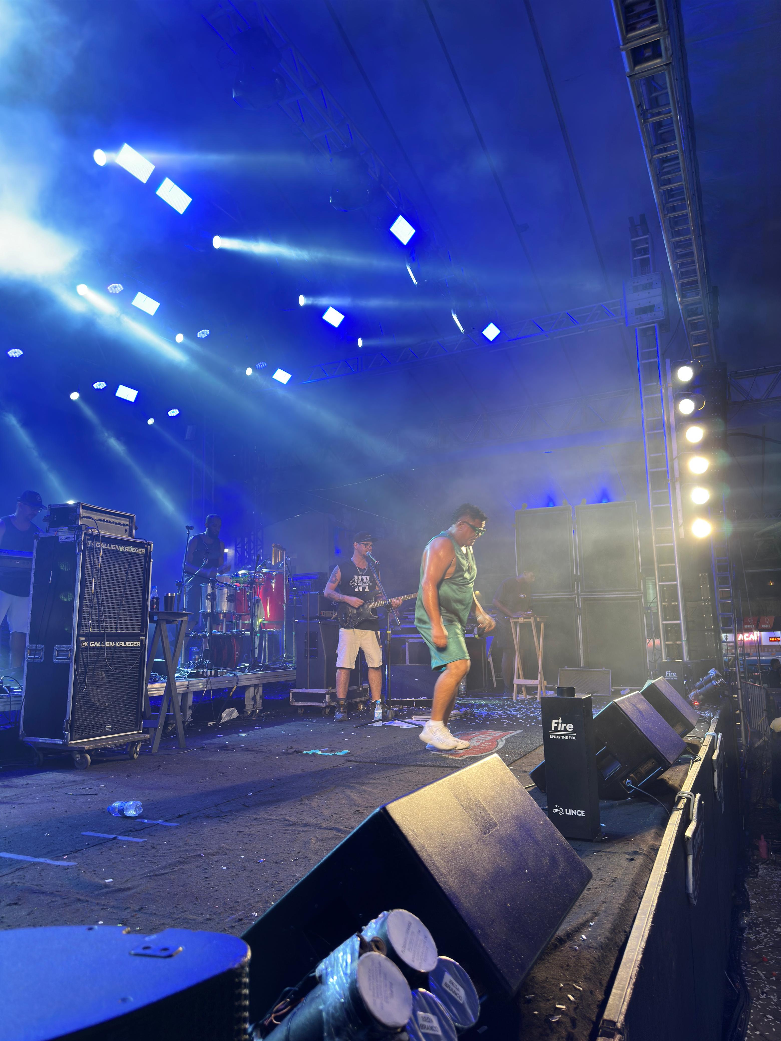 FOTOS: QUARTA NOITE DO GURIRI CARNAVAL 2025 FOI UM SUCESSO DE PÚBLICO