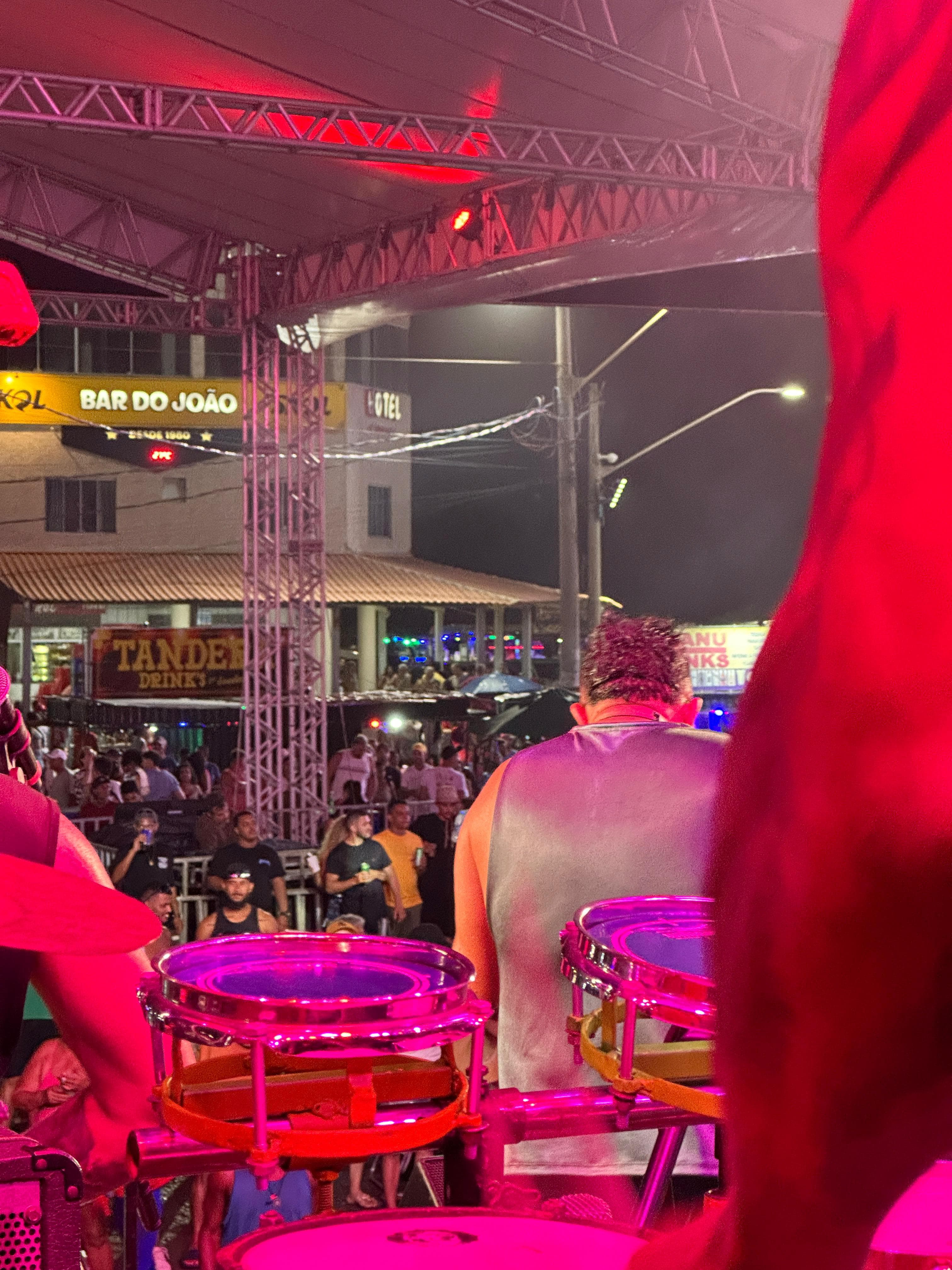 FOTOS: QUARTA NOITE DO GURIRI CARNAVAL 2025 FOI UM SUCESSO DE PÚBLICO