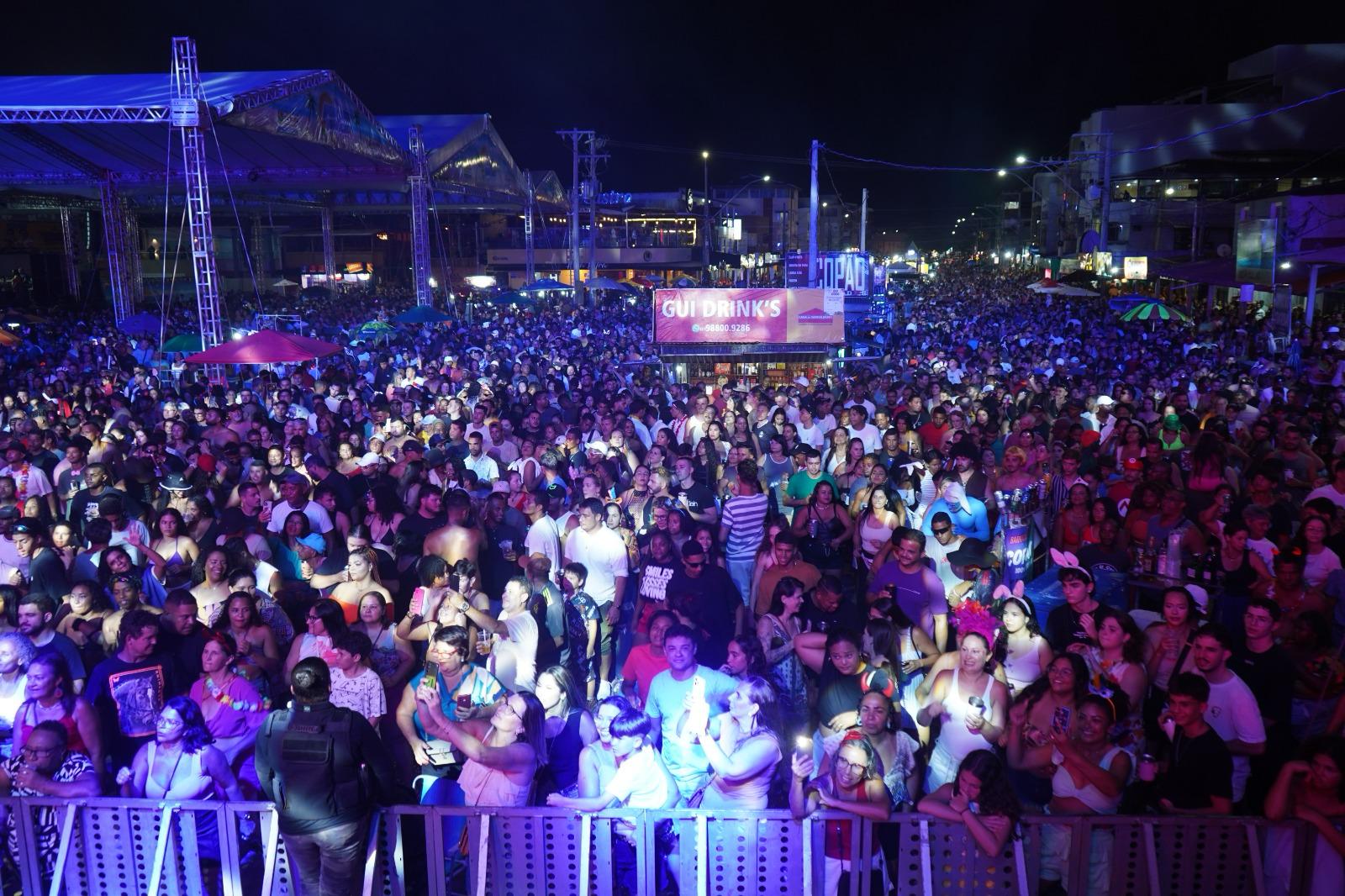 FOTOS: QUARTA NOITE DO GURIRI CARNAVAL 2025 FOI UM SUCESSO DE PÚBLICO