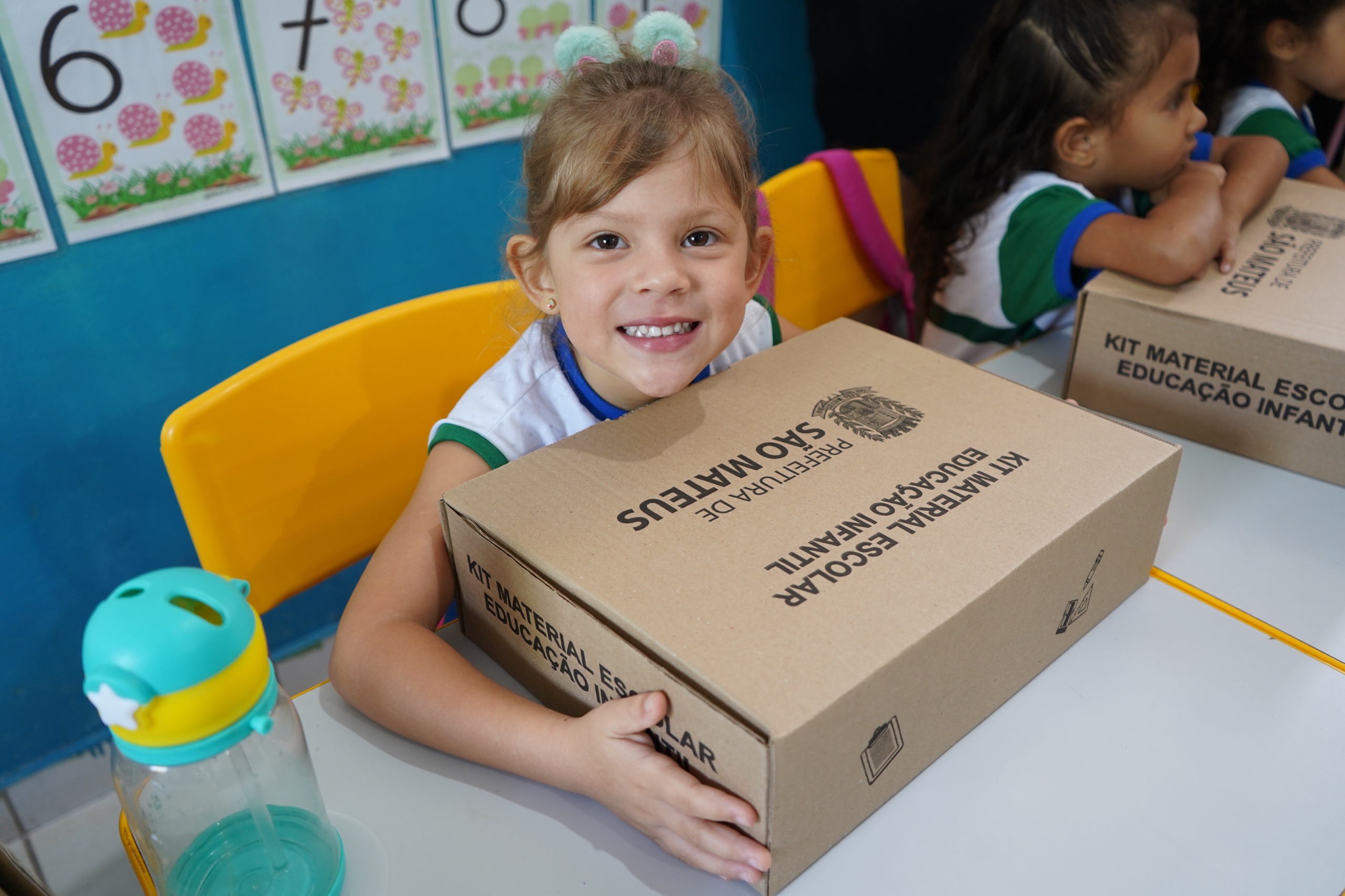 UM SONHO REALIZADO: PREFEITURA REALIZA ENTREGAS DOS UNIFORMES ESCOLARES EM SÃO MATEUS